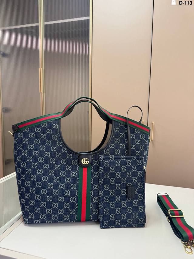D-113尺寸35×20 酷奇托特 Gucci Giglio 系列托特包 秀款首发Gucci Giglio系列女包，从Gucci百年档案馆珍藏的经典元素与传承技