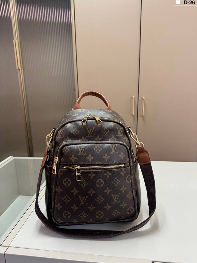D-26尺寸24×30 Lv双肩包 百搭到没朋友 容量很大 上身也很帅气