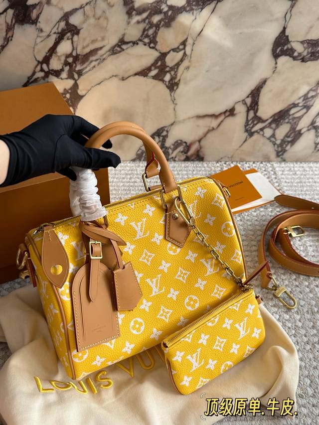 顶级原单版 牛皮 全套包装 防尘袋对版颜色 Lv Speedy p20手袋是L Ouis Vuitton与Nigo联名的2025秋冬限定款，经典Monogram