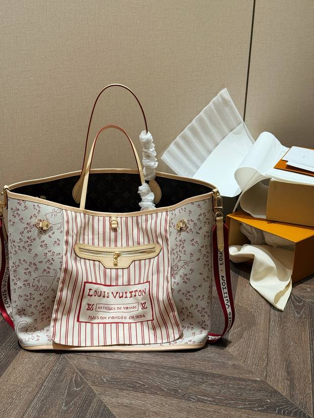 无盒 双面 Size: 39底*23高Cm 大 L家 Neverfull 20款 购物袋 一条可爱猫咪包快讯, 终于还是对Never Full下手了 小猫猫太可 无盒 双面 Size: 39底*23高Cm 大 L家 Neverfull 20款 购物袋 一条可爱猫咪包快讯, 终于还是对Never Full下手了 小猫猫太可