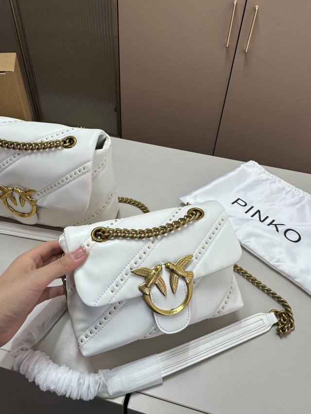 小 尺寸27×17 21×14飞机盒 pinko新款燕子包 小众而不失气质的一款 背出去有种让人眼前一亮的感觉