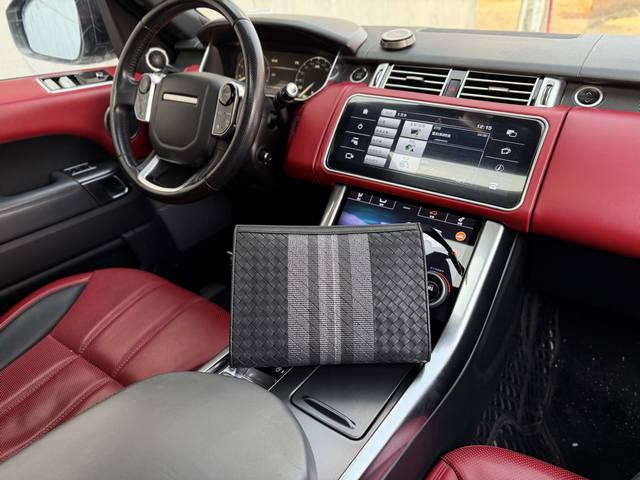 高端货 新款 “Bottega Veneta”Bv手拿包Bv手抓包 腋下包 进口原厂手工编织面料 男士Bv单肩包 高清五金Logo标志、专用里内里。顺滑拉链、边