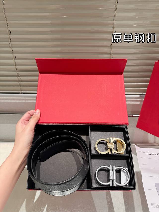 双头 钢扣 高版本！腰带 爱马仕牛皮皮带～热门款 男女通用皮带里面最火的版本啦～质量很好 全套包装！五金绝对不褪色 皮带头和专柜一样的哦～ 配礼盒手提袋发票