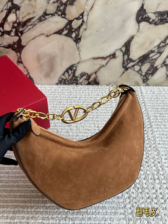 配盒 翻毛皮 Size:30 15Cm 华伦天奴 新品! 谁能拒绝的款式 春夏秋冬穿搭 都完全没问题~ 配盒 翻毛皮 Size:30 15Cm 华伦天奴 新品! 谁能拒绝的款式 春夏秋冬穿搭 都完全没问题~