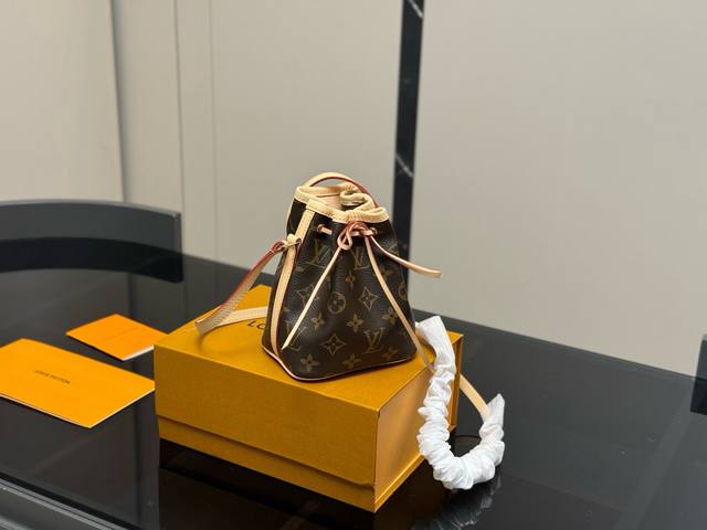 配折叠盒飞机盒 Size：14*16Cm Lv 新款Nano 水桶包 补货刚刚到货！ 老花Ydds！ 快入！快入！