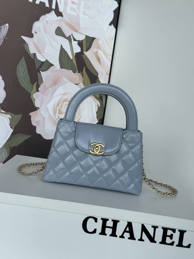 香奈儿绝美款Chanel 24新品香奈儿 24秋冬系列全黑手袋大放光彩今天美洋海购Bouluxury和你们一起探索香奈儿的最新秋冬系列啦快来看看吧Size:19 香奈儿绝美款Chanel 24新品香奈儿 24秋冬系列全黑手袋大放光彩今天美洋海购Bouluxury和你们一起探索香奈儿的最新秋冬系列啦快来看看吧Size:19