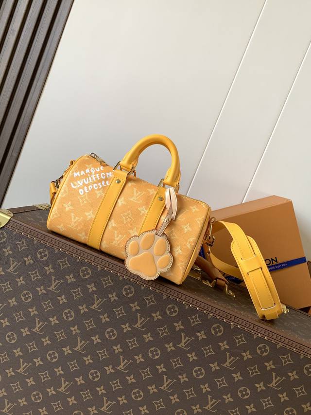 M13166黄色 顶级原单 变码芯片163C 本款 Keepall BandoulièRe 25 手袋浓缩经典 Keepall 旅行袋设计，以 pharrell