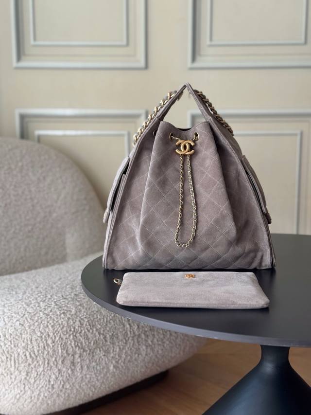 全新到货原厂高品质版本 早春 嬉皮购物包大号0购入开发 25C年度最爆的香家牛皮嘻哈包 香奈儿 Chanel Hobo 腋下包 嬉皮腋下包小号 复古金币纽扣抽绳