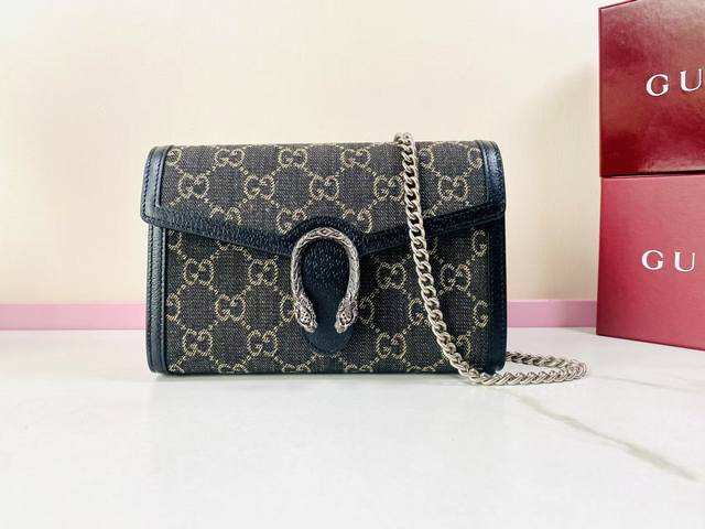 厂价 。 最高版本原厂皮顶级原单配专柜全套包装 简介：Denim系列Dionysus系列迷你单肩斜挎链条包，乌木色双G面料pvc配真皮链条迷你手袋 钱包，小包带