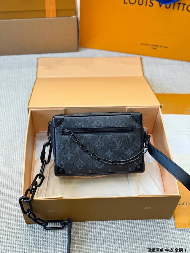 原单版本 牛皮 全钢 Lv Mini Soft Trunk 黑花盒子包 Lv Mini Soft Trunk黑花盒子包，型号M44735，采用Monogram