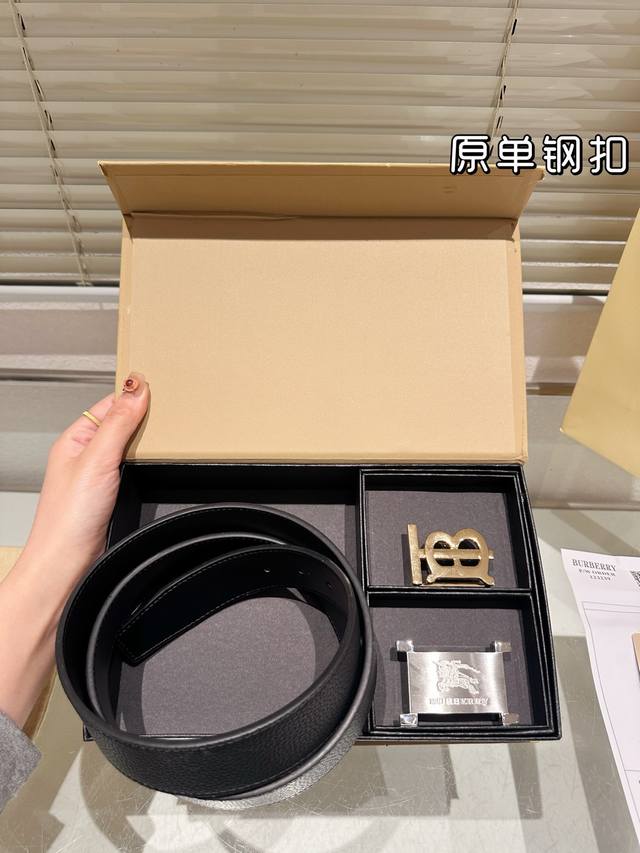 双头 钢扣 高版本！腰带 巴宝莉牛皮皮带～热门款 男女通用皮带里面最火的版本啦～质量很好 全套包装！五金绝对不褪色 皮带头和专柜一样的哦～ 配礼盒手提袋发票