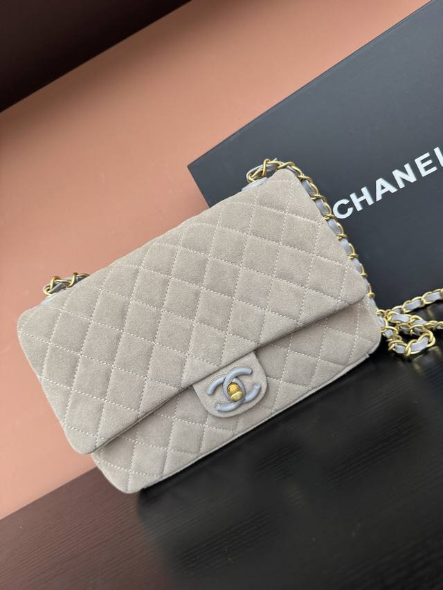 26C系列 麂皮Cf包～中号 DDD As5991磨砂灰色独家背景 DDD 实物实拍顶级质量货尺寸24×17×7Cm DDD