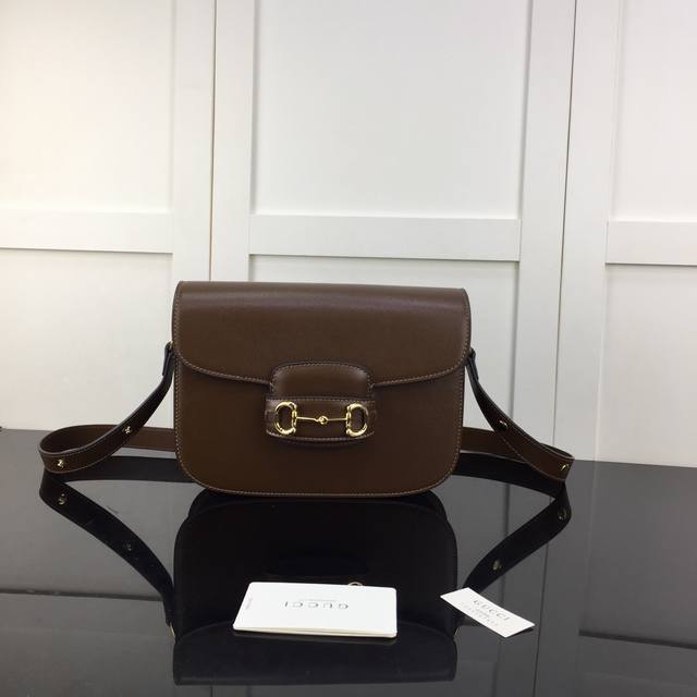 Gucci新款专柜品质，原单货，实物实拍，款号:602204全皮，颜色：克色、大红、白色、棕色 尺寸:W25Xh18Xd8Cm， DDD