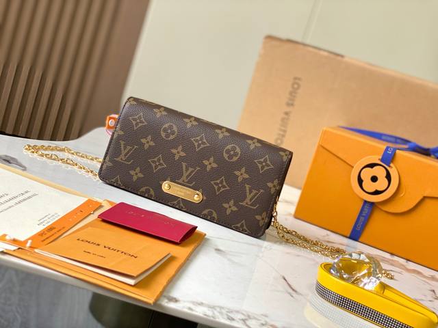 出厂全套包装163C 特级Mb加强版 DDD Lily Wallet On Chain 手袋 DDD 型号：M82509芯片版 DDD 材料：A级全钢五金，进口