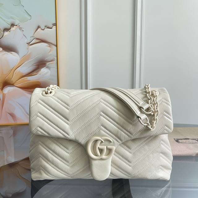 独家背景 实物实拍顶级原单品质 款号：850676米白 尺寸31178 DDD