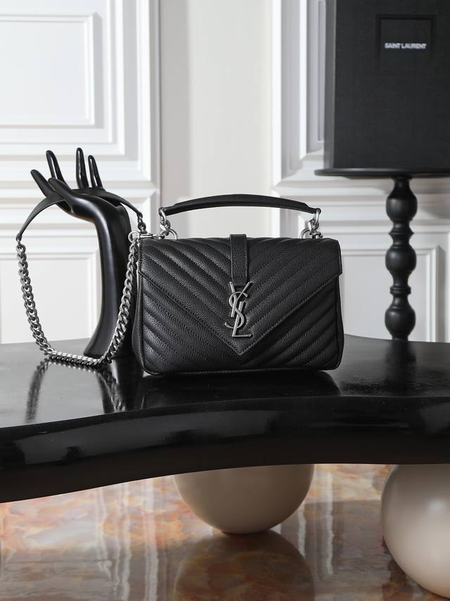 黑色银扣_24Cm DDD #Monogram College# DDD 万年款邮差包，火辣辣的劲爆款24Cm，街拍神器，众多明星好莱坞女神的首选款式，怎么搭都