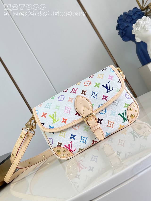 出厂价P 顶级原单 M27866 路易威登 Monogram 图案于 2026 年欢庆 130 周年诞辰，Diane 小号手袋为此以缤纷色彩焕新经典帆布，搭配光