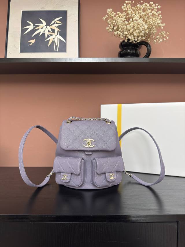 图片大号 Chanel 24A Duma背包 DDD As3860#紫色球纹浅金独家背景 DDD 实物实拍顶级质量货Duma青蛙双肩包 DDD 尺寸20.5*2