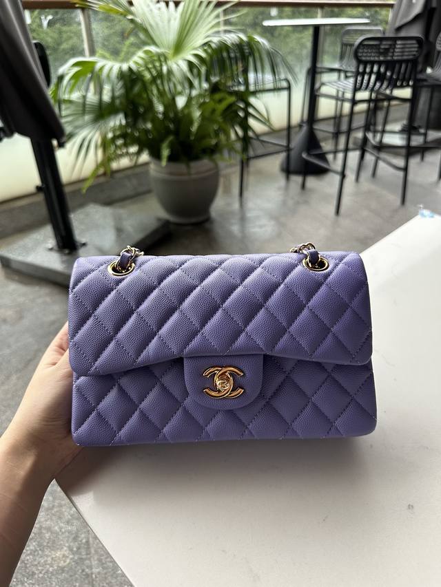 升级版cf白金版 正品级 香奶奶经典巨作cf全钢浅金浅银金属 Cf 23Cm 非常有女性优雅气质 具备ch Nel Cf的性感魅力 经典百搭号称历史销售总冠军仙