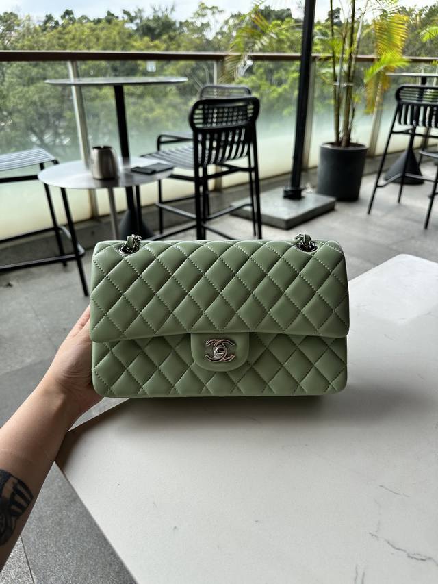 升级版白金版 正品级 香奶奶百年经典款cf2.55菱格羊皮全钢金银五金cf25Cm 非常有女性优雅气质 经典之作，香家镇店之宝，不必多言，懂的都懂，专柜一包难求