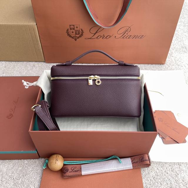 正品级 不配包装 Lp 19#饭盒包#手拿斜挎包#紅豆色 进口原厂皮+纯钢金色五金 100%小牛皮主体材质~100%羊皮里料# 宽开口小袋采用如黄油般柔软的小牛