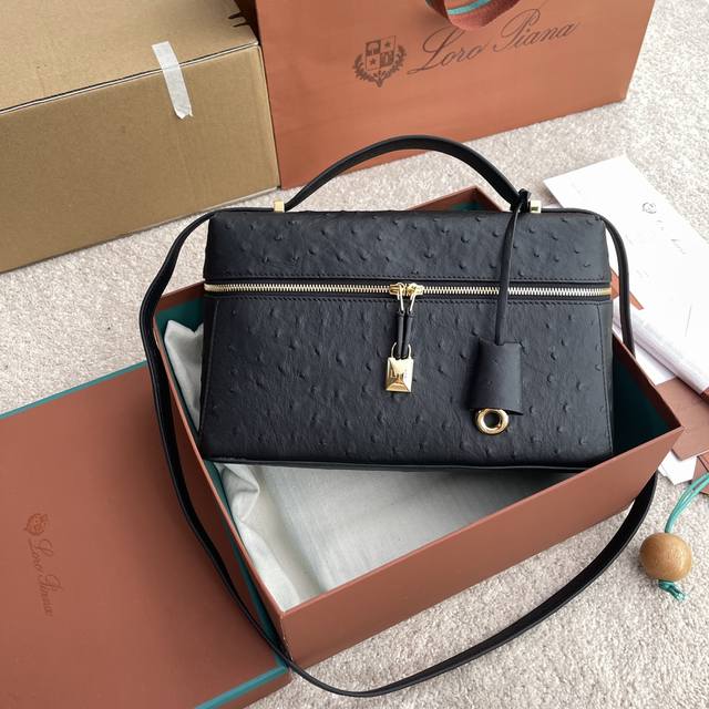 正品级 不配包装 特级品质 Loro 新款extra Bag L27#鴕鳥紋黑色 进口原厂皮+纯钢金色五金 采用鴕鳥紋精致製作，點綴太陽金色配件。搭配多功能肩帶