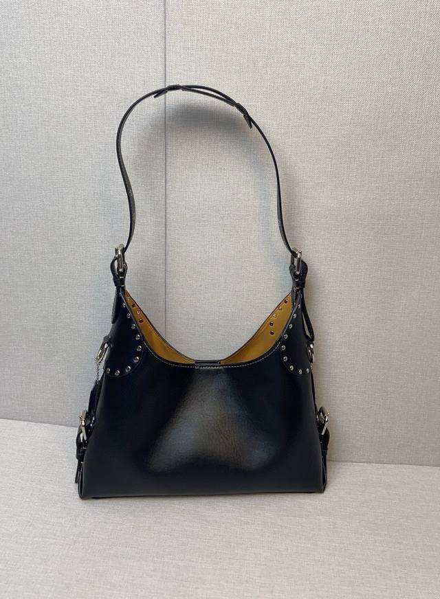 5月新品ct721 Ct722Coach也有机车风 Coach的1月亲新款 Cargo Soft Tabby系列满满酷飒机车风 非常帅气非主流非常酷 非常中性