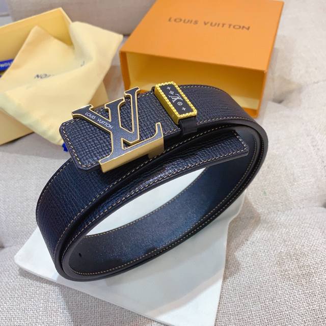 配正版包装lv路易威登正版同步高端货，手搓纹双面进口皮带身定制原单货，双面可用，精细腐蚀logo钢印，品质保真 宽度3.8Cm 高清实拍大图