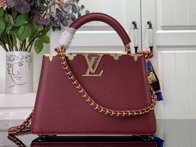 顶级原单 特惠 Capucines 小号 手袋 M48865 M24583 酒红色 钻花卉 对于lovelock Chain系列,Taurillon皮革的cap 顶级原单 特惠 Capucines 小号 手袋 M48865 M24583 酒红色 钻花卉 对于lovelock Chain系列,Taurillon皮革的cap