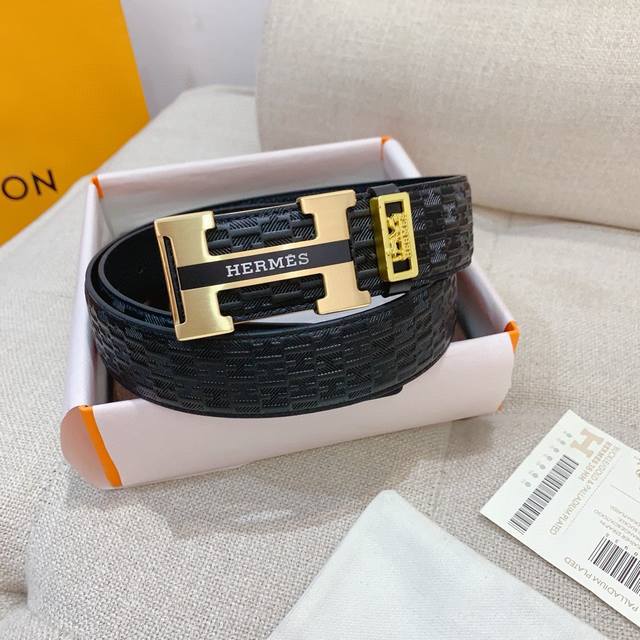 配正版包装，爱马仕正版同步精品纯钢扣，拉丝马拉车版型高档时尚，看工艺即知，镀钯电镀五金扣件，双面进口皮料，， 宽度3.8Cm 高清实拍大图