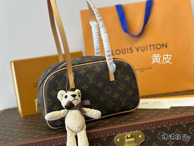 折叠盒 L家中古老花腋下包 今年要问什么包最火那腋下包必须有个位置 Vintage 中古老花款 中古包都是非常经典的包包 不仅款式特别且不怕烂大街 是禁得起时间