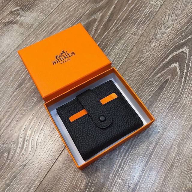 颜色 黑尺寸 11X10纯皮卡包 超级自留。两用卡包钱包12个卡位钞票位 特别实用