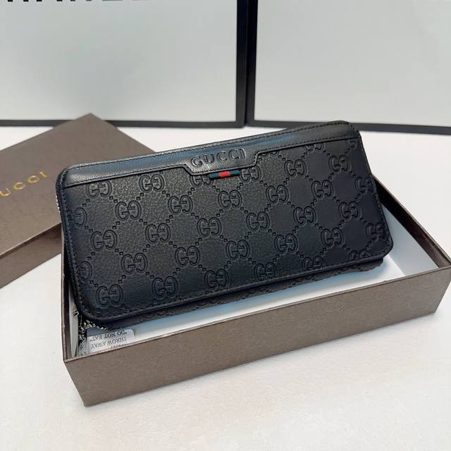 颜色 黑尺寸 20X10古奇爆款磨砂牛皮专柜同步,永不过时经典顶级原版磨砂牛皮高端品质精致车线做工值得拥有 颜色 黑尺寸 20X10古奇爆款磨砂牛皮专柜同步,永不过时经典顶级原版磨砂牛皮高端品质精致车线做工值得拥有