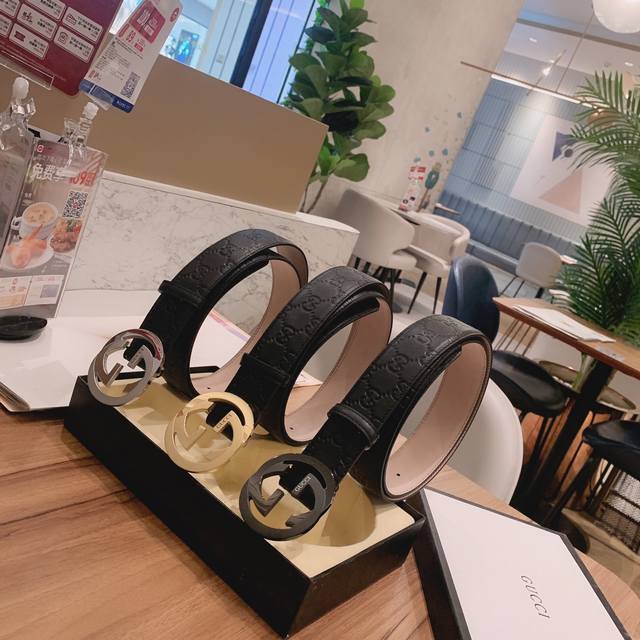 古奇 Guccl ,原单正品,3.8Cm专柜同款高档腰带 . 带身采用古奇专柜最新元素、原版款式,大气有光泽度,100%进口牛皮,扣头采用纯钢材质结构,持久耐用 古奇 Guccl ,原单正品,3.8Cm专柜同款高档腰带 . 带身采用古奇专柜最新元素、原版款式,大气有光泽度,100%进口牛皮,扣头采用纯钢材质结构,持久耐用