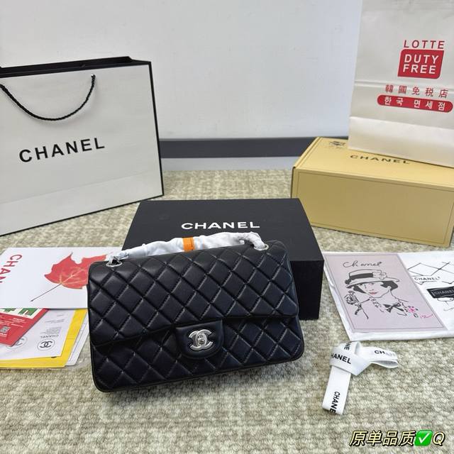 全套包装 Chanel经典cf 羊皮纹 经典不过时 时装 休闲 不挑衣服 尺寸25Cm