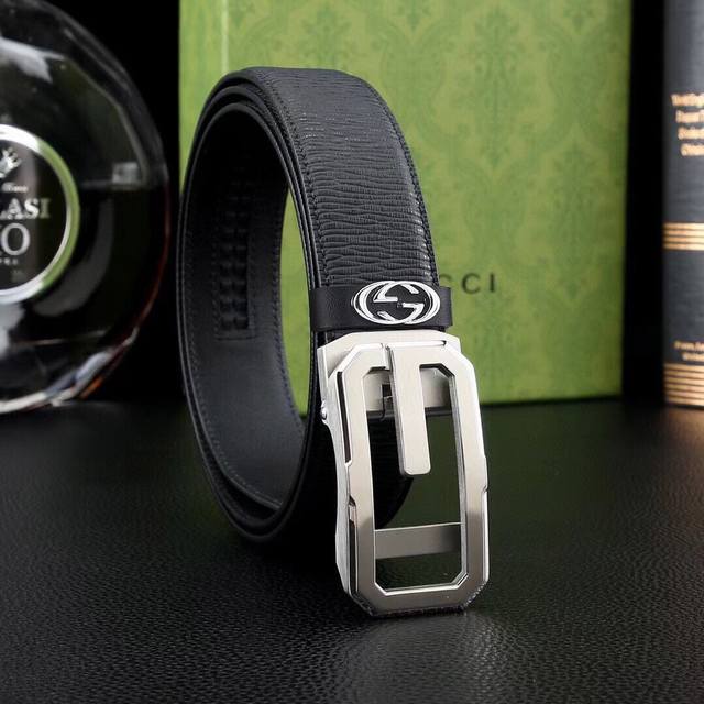 高端品质,实物拍摄 配全套专柜礼盒 品牌:Gucci原单品 扣头材质:双色纯钢扣 带身材质正面:正版宽度35Mm双面头层牛皮钢质真空纳米电镀专柜同步款雕花扣永不 高端品质,实物拍摄 配全套专柜礼盒 品牌:Gucci原单品 扣头材质:双色纯钢扣 带身材质正面:正版宽度35Mm双面头层牛皮钢质真空纳米电镀专柜同步款雕花扣永不