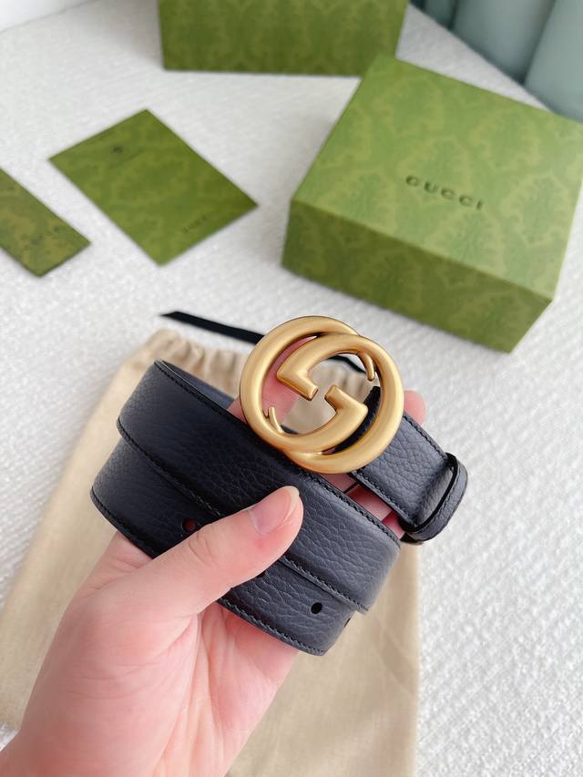 顶级原单复刻 配送专柜全套礼盒包装 Gucci.古奇，4.0进口头层小牛皮皮带，荔枝皮纹腰带采用热压制作，内衬原版底。手工车线做工精细，原单品质