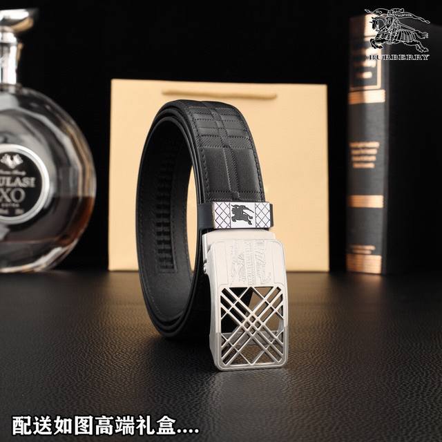 高端品质，实物拍摄 配全套包装 品牌：巴宝莉 海外原单 扣头材质：双色纯钢扣 带身材质正面：35Mm宽度采用进口头层牛皮腰带，纯钢质五金扣头实物拍摄长短可自行裁