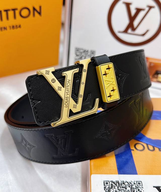 皮带:Lv..路易..威登顶级复刻. 腰带:原单品质百分百头层牛皮,保证真皮。雕花设计.真空电镀.永不掉色.24K纯钢扣头层小牛皮荔枝纹系列双面可用专柜同等质量 皮带:Lv..路易..威登顶级复刻. 腰带:原单品质百分百头层牛皮,保证真皮。雕花设计.真空电镀.永不掉色.24K纯钢扣头层小牛皮荔枝纹系列双面可用专柜同等质量