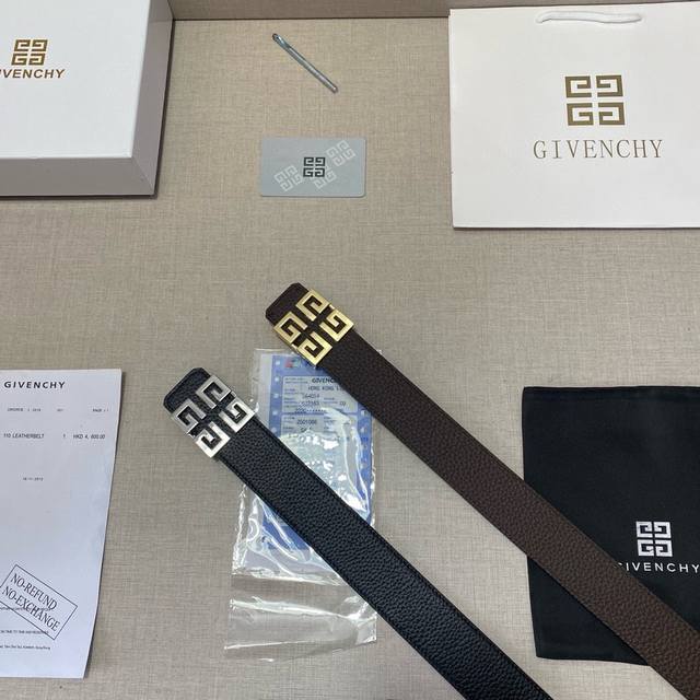 品牌:纪梵希givenchy 等级:原版品质.头层牛皮 专柜售经典爆款开模。油边精致 电脑车线 手感柔软.实物拍摄无修饰 上身效果超好、长度不可裁剪.配专柜全套 品牌:纪梵希givenchy 等级:原版品质.头层牛皮 专柜售经典爆款开模。油边精致 电脑车线 手感柔软.实物拍摄无修饰 上身效果超好、长度不可裁剪.配专柜全套