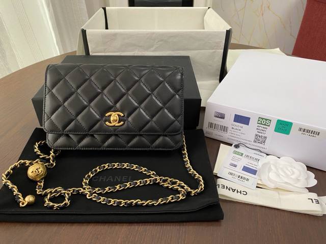 Ohanel 限量款20Ss 春夏 羊皮cf Woc 菱格包金珠金球可调节链条斜挎包 款号1450 尺寸：19.2*12.3*3.5