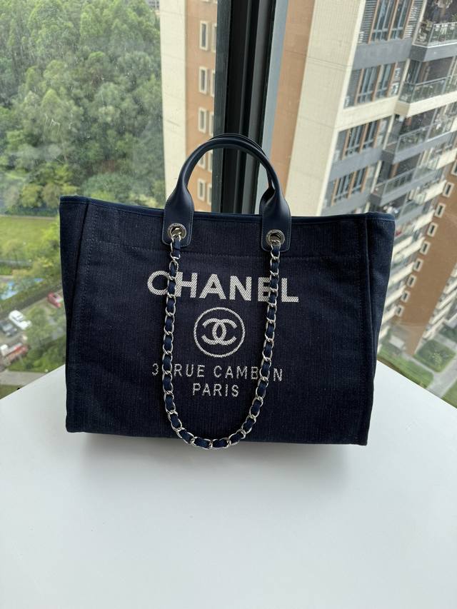 Chanel 66941 #大号沙滩牛仔帆布包chanel Deauville春夏迪拜度假系列经典购物袋带手柄大号妈咪包夏天时尚搭档休闲百搭越发自然简易的搭扣设