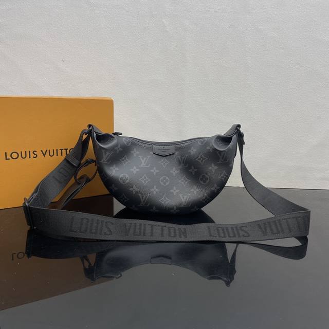 顶级原单m47158 本款 Hamac 小号手袋浓缩 Hamac 手袋的经典设计,以 Monogram Eclipse 涂层帆布塑造别致贴身构型。可拆卸名牌树立 顶级原单m47158 本款 Hamac 小号手袋浓缩 Hamac 手袋的经典设计,以 Monogram Eclipse 涂层帆布塑造别致贴身构型。可拆卸名牌树立