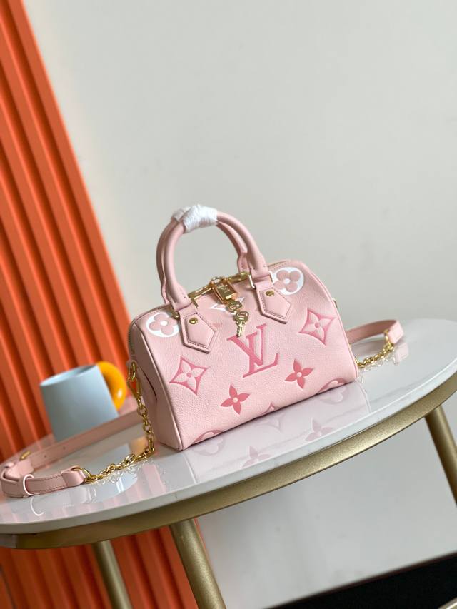 顶级原单九色现货m58953，M46575本款 Speedy Bandoulière 20 手袋设计精巧，风格时尚，可随心携带日常所需。采用光滑的 Monogr