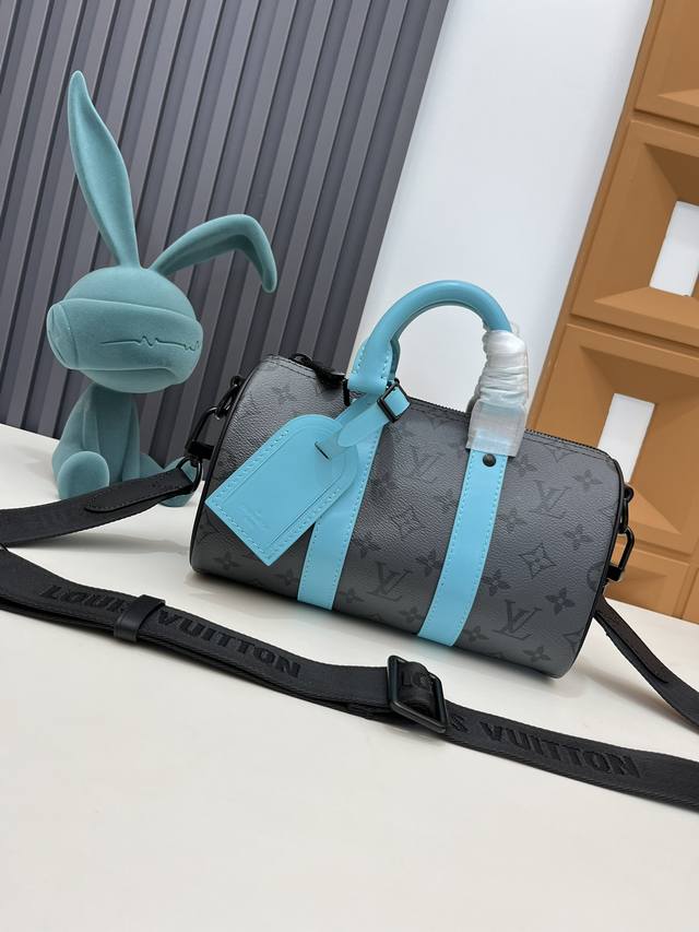 顶级原单 M11645 M46271灰花 绿松石系列 枕头包 本款 Keepall 25 手袋取材 Monogram Eclipse Reverse 帆布，展现