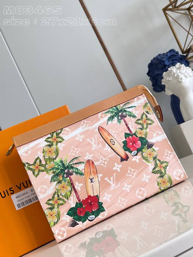 独家实拍 M83465杏 本款 Pochette Voyage 手拿包为 Pharrell Williams 创作的 Monogram Surfin’ 帆布搭配