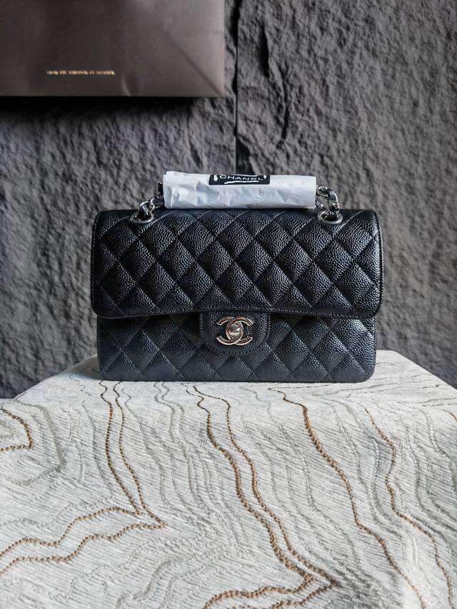 实拍as1113 Cf23Cm黑球银 百分百原厂hass皮 自带淡淡皮香 纯钢五金 侧面三角工艺 正规23Cm 0偏差