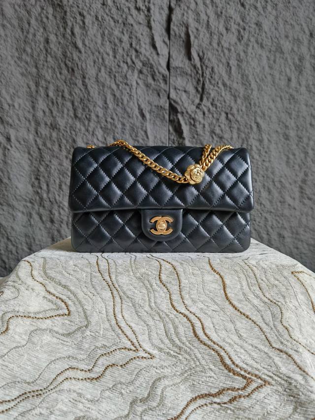 实拍 As4064 大号山茶花cf 实测23.5Cm 正规尺寸 无偏差 选用小香原厂山羊皮 市面最贵的鎏金套件 1：1做货 值得品鉴