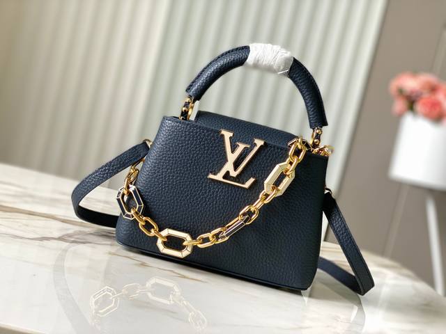 新品特级原单m25211 M48865深蓝八边形链条款 本款capucines 手袋取材明丽 Taurillon 牛皮革 为精巧链条的八边形链环镶嵌缤纷珐琅 阐