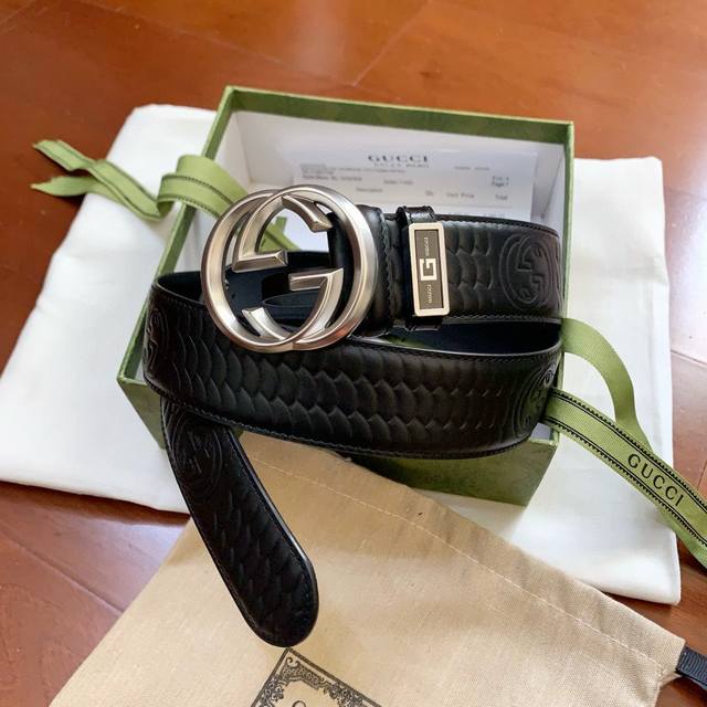 古奇正版官网同步，精品喷砂菱形边双g扣，油蜡皮压花，精细钢印logo，经典版型高档时尚 ，对版车线，宽度3.8 Cm 专柜最新版买版开模定制